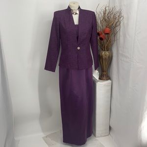 J R Nites Dress Suit size M